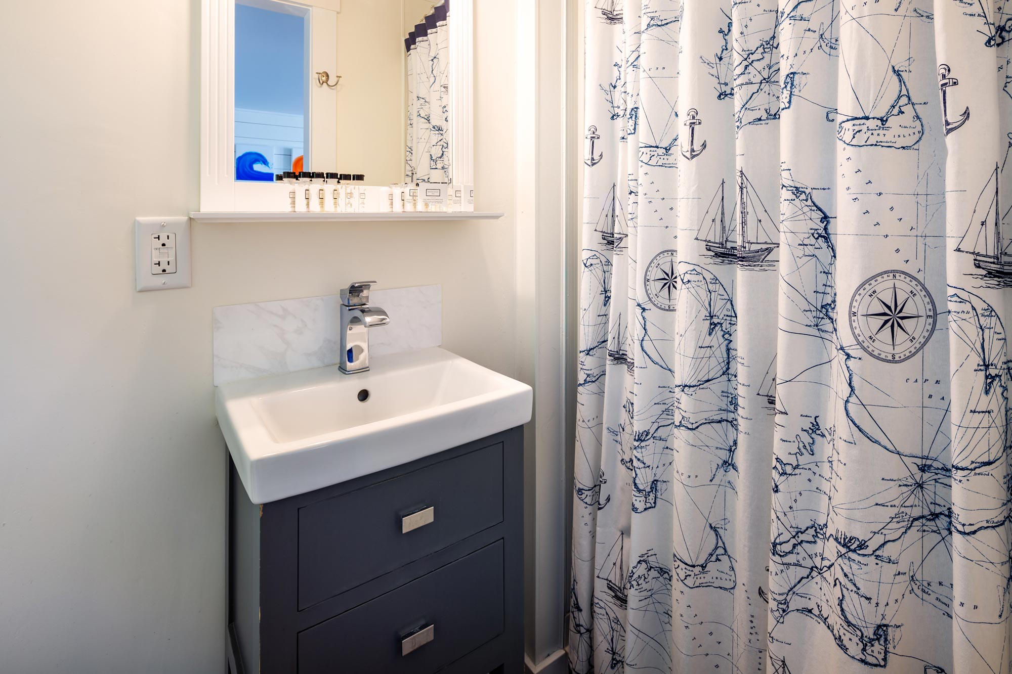 Hotel bathroom with compact sink